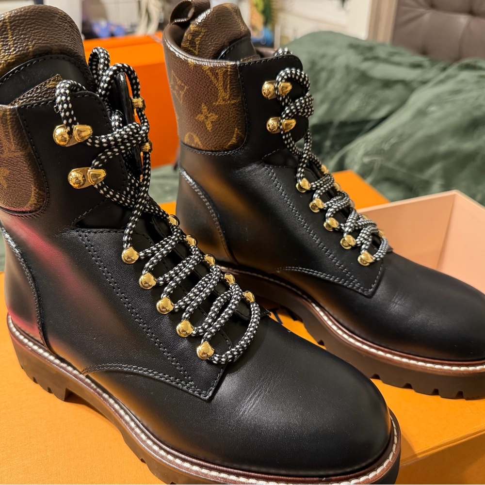 Louis Vuitton Flat Ranger Boots women